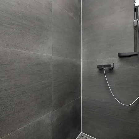Apartamento Przestronny Z Balkonem W Centrum & Blisko Plazy By Renters *