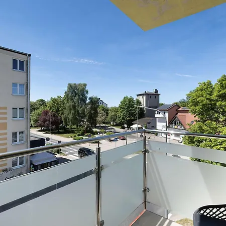 Apartamento Przestronny Z Balkonem W Centrum & Blisko Plazy By Renters