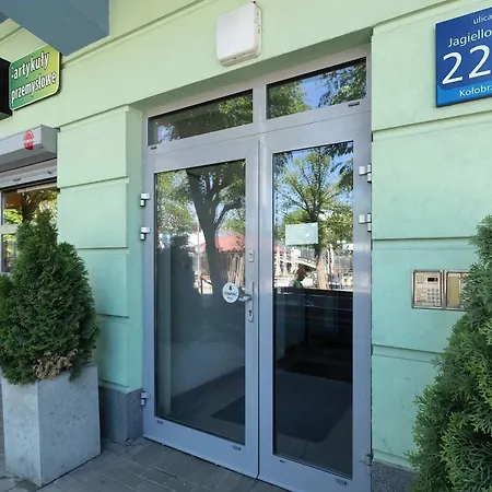Apartamento Przestronny Z Balkonem W Centrum & Blisko Plazy By Renters